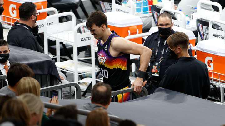 $!Dario Saric sufre una grave lesión en su rodilla derecha y es baja indefinida en Phoenix Suns