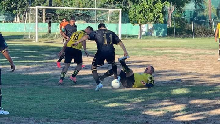 Los campos del Club Muralla son los que albergan la actividad del futbol intermédicos.