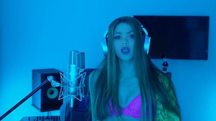 ‘Una loba como yo, no está pa’ tipos como tú’: Shakira estrena tema con ‘directas’ a Piqué