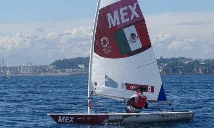 Elena Oetling compite en Láser Radial, de vela