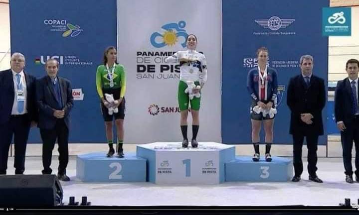 Antonieta Gaxiola gana en el Scratch femenil.