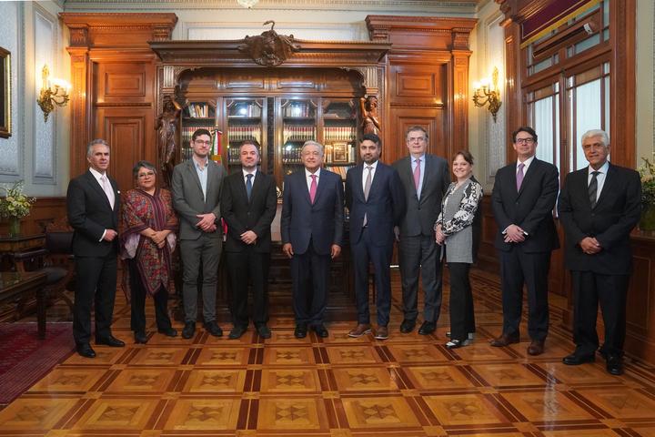 AMLO se reúne con directivos de Tesla; avanza proyecto de planta en NL