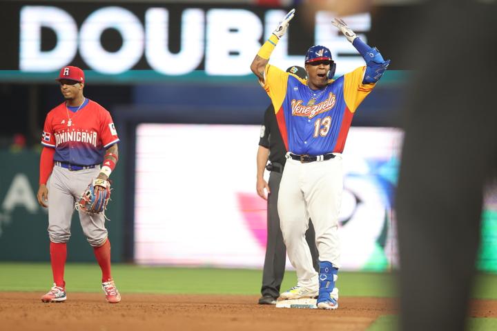 Venezuela logra primer triunfo sobre Dominicana en un Clásico