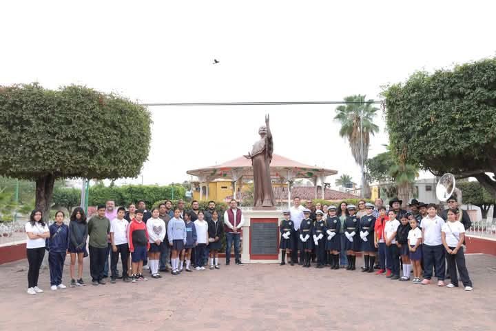 $!Celebran el natalicio de Lola Beltrán, en Rosario