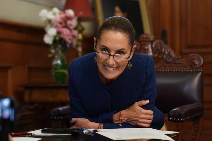 Sheinbaum declara tener departamento en CDMX, un Aveo 2013 y sueldo de 134 mil pesos
