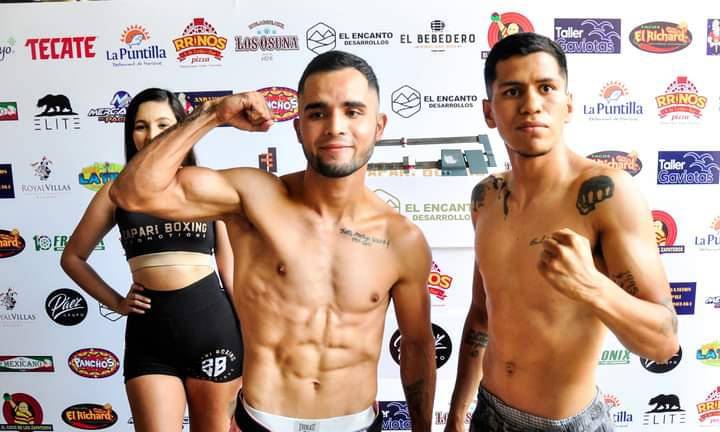 Jesús “Veneno” Aréchiga y Mario “Triturador” Díaz salen en orden con la báscula.