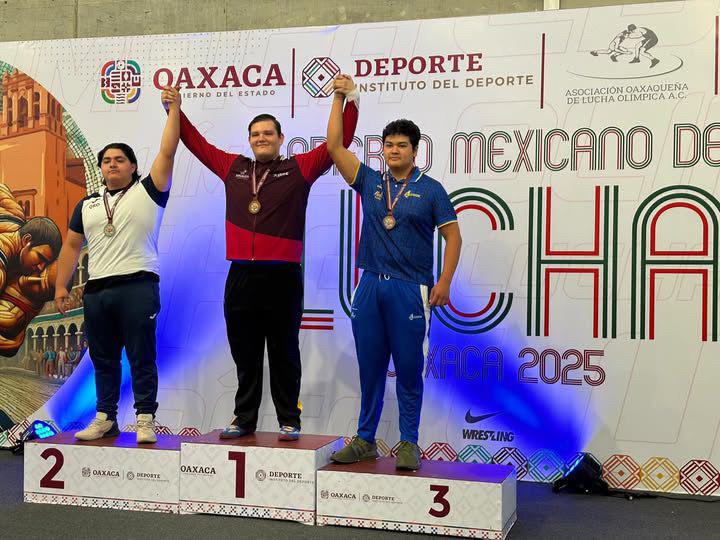 $!Primos de Navolato ganan oro en el Abierto Mexicano de Luchas