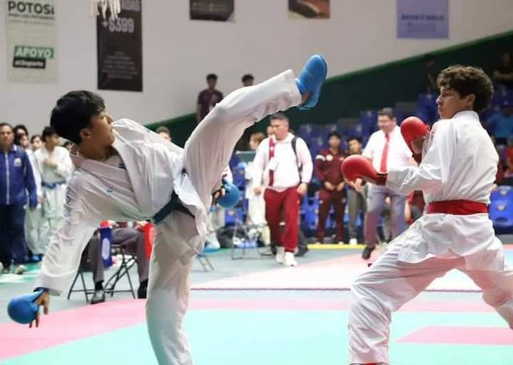 Karatecas mazatlecos suman medallas en Macro Regional, en San Luis Potosí