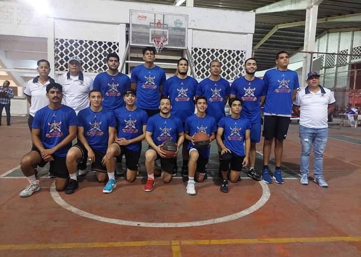 Sostiene Piratas Basketball juego amistoso en Escuinapa