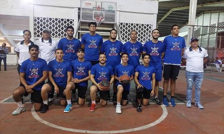 Piratas Basketball visita el Gimnasio Municipal de Escuinapa para celebrar amistoso.