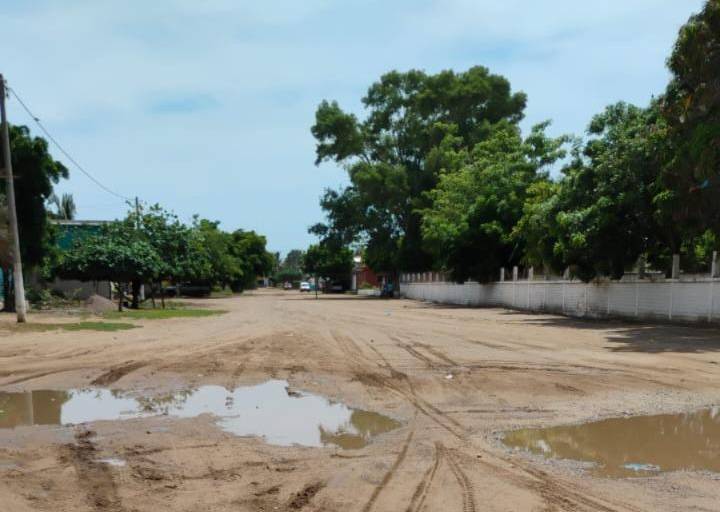 Tienen en Vázquez Moreno, Rosario, un mes entre apagones y bajos voltajes pese a reportes ante CFE