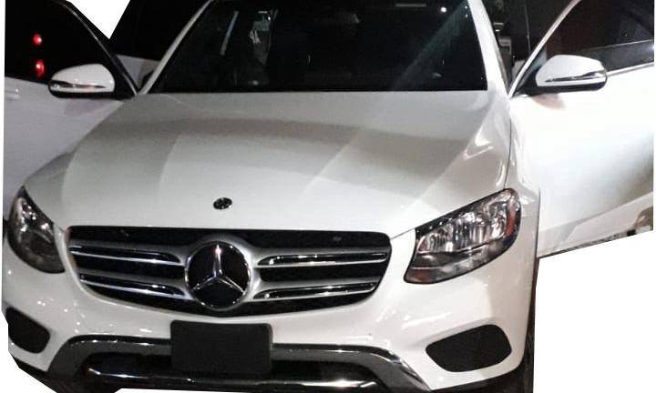 La unidad que no portaba placas fue puesta a disposición de las autoridades, así como su conductor.