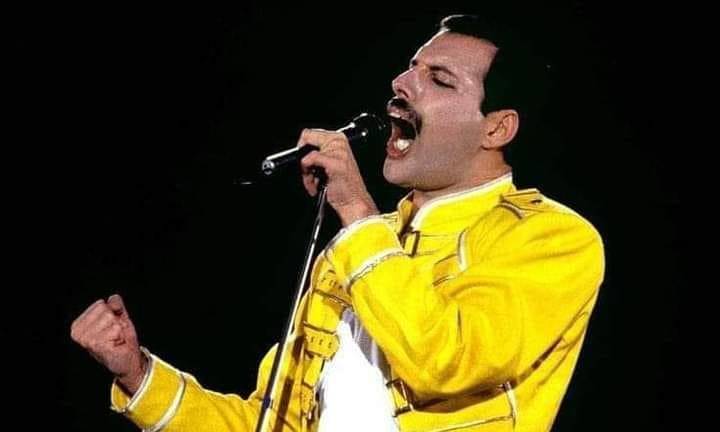 Queen lanza el tema inédito Face it alone.