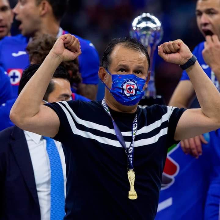 $!Juan Reynoso habría sido cesado del Cruz Azul