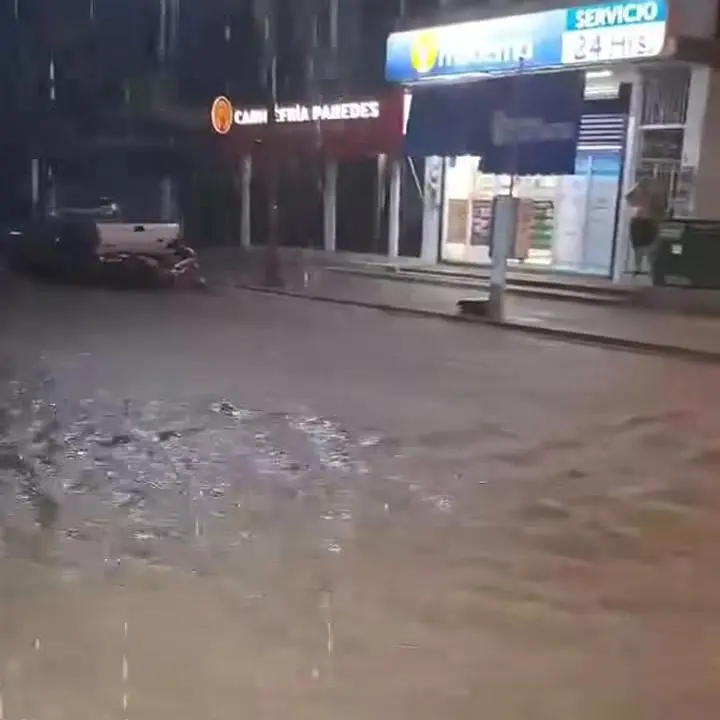 $!Lluvias intensas inundan calles y viviendas en El Rosario