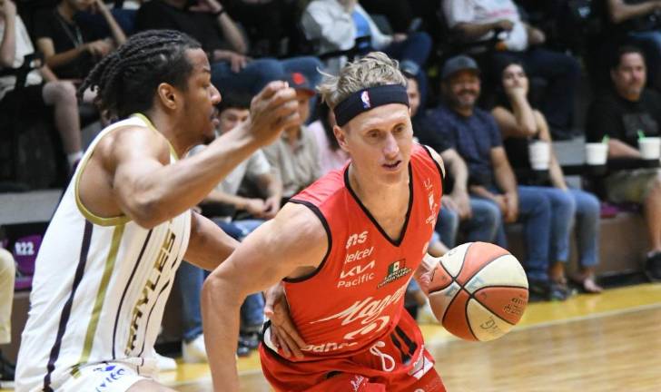 Jeff Ledbetter tuvo una noche de 50 puntos, nueve asistencias y seis rebotes.