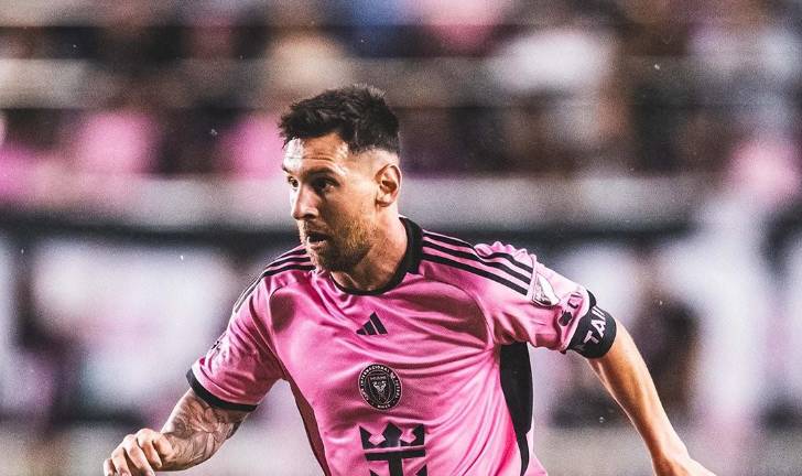 Lionel Messi se calentó después del juego ante Rayados.