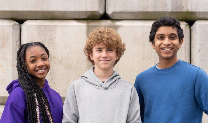 Leah Sava Jeffries, Aryan Simhadri y Walker Scobell protagonizan la serie.