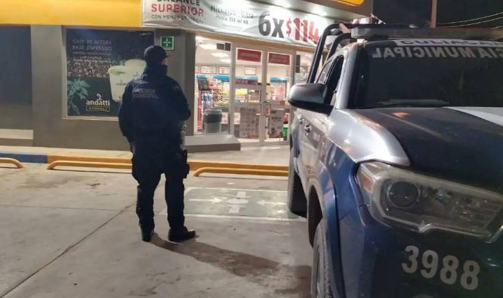 De acuerdo a las autoridades, el adulto mayor se encontraba en su casa cuando recibió una bala perdida que más tarde le arrebató la vida.