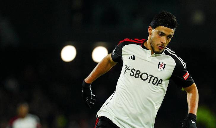 Raúl Jiménez no ha disputado los últimos seis juegos del Fulham en la Premier League.