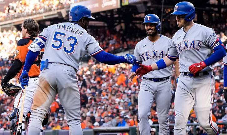 Los Rangers se ponen cerca de avanzar a la Serie de Campeonato de la Liga Americana.