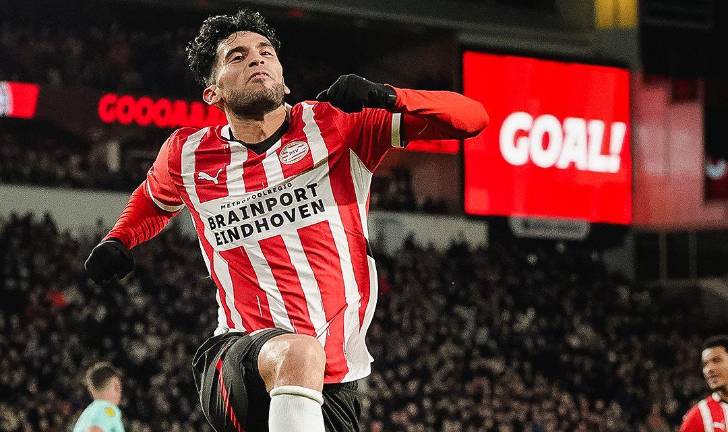 Ricardo Pepi marca tres goles.