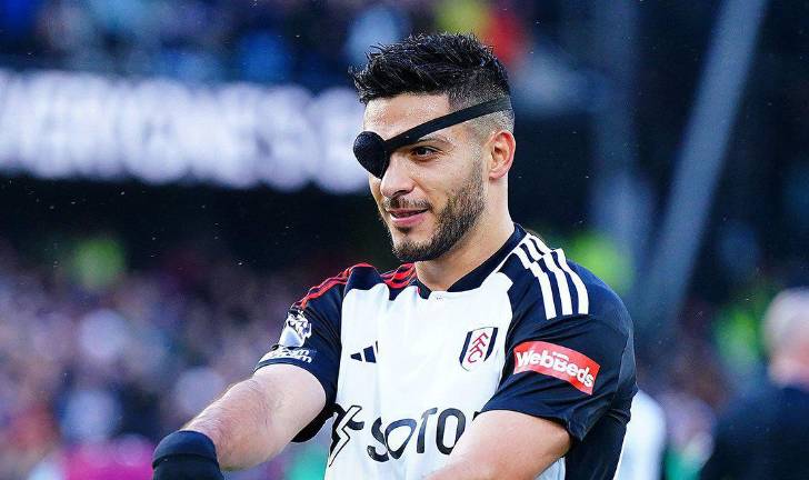 Raúl Jiménez no tiene fecha de regreso a las canchas.