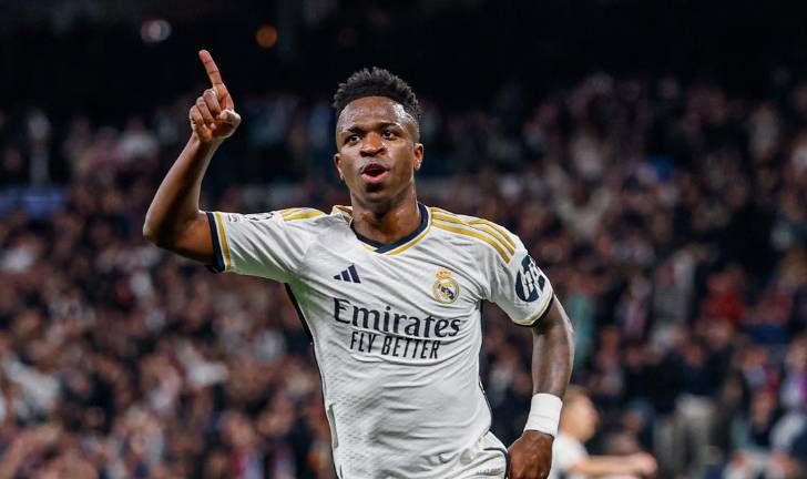 Vinicius Jr. marca el gol del Real Madrid.