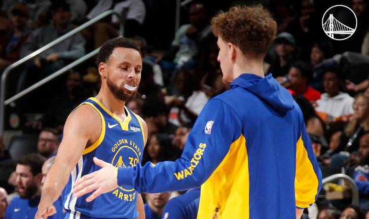Stephen Curry lideró el ataque de los Warriors.