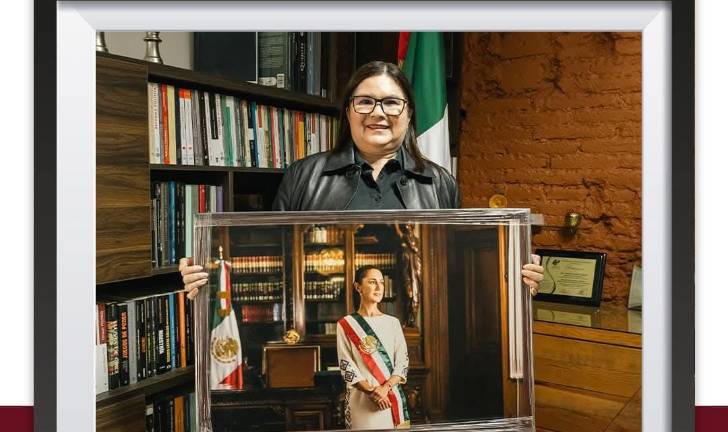 Imelda Castro realiza la rifa en su cuenta de Facebook.