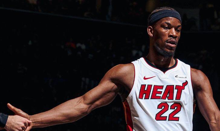 Jimmy Butler deja a Miami.