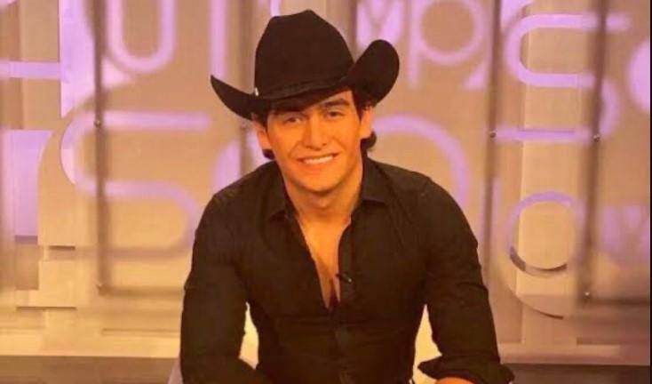 ‘Solo quiero a mi papá’, publicó Julián Figueroa un día previo a su muerte