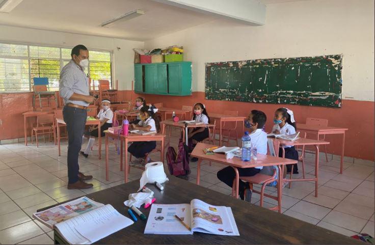 Destaca SEPyC los Centros Comunitarios de Aprendizaje como un regreso a clases semipresenciales