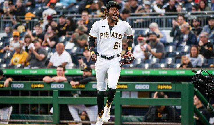 Oneil Cruz vuelve a la acción con los Piratas tras ausentarse por lesión.