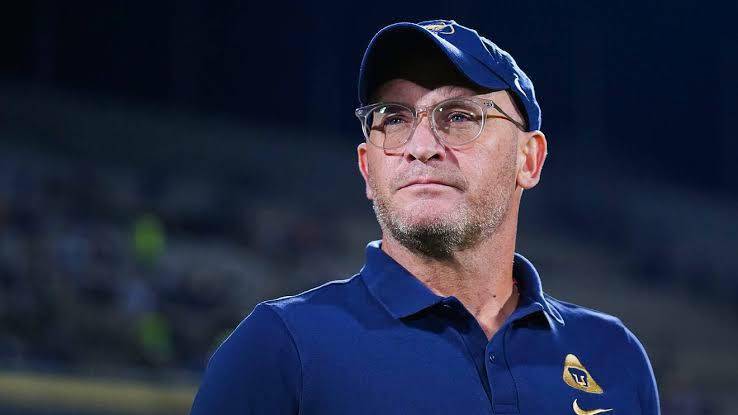 Andrés Lillini sale de Pumas.