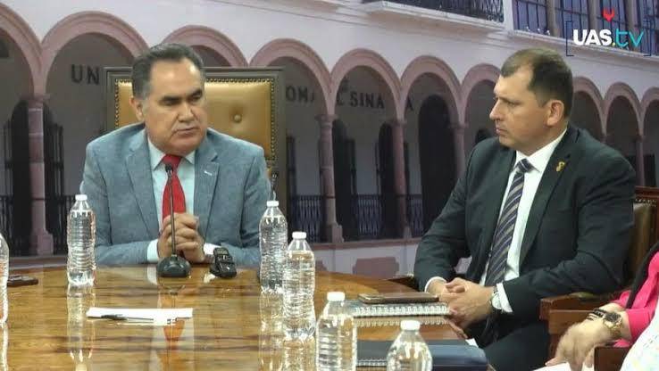 El Rector Jesús Madueña nombró a Robespierre Lizárraga como nuevo Secretario General de la Universidad Autónoma de Sinaloa.