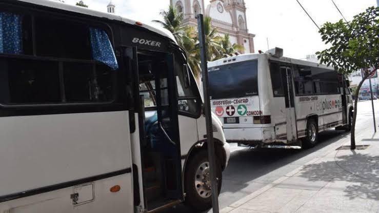 Ordena DVyT suspender multas a choferes por retraso en rutas