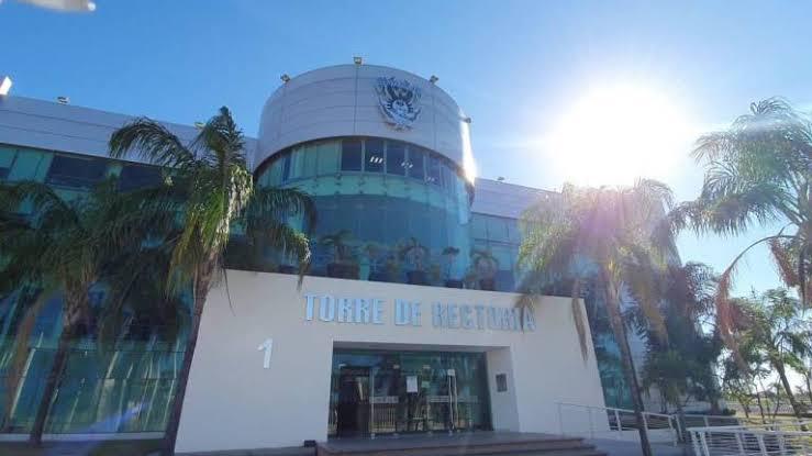 La Universidad Autónoma de Sinaloa emitió un comunicado dirigido a la sociedad en general.