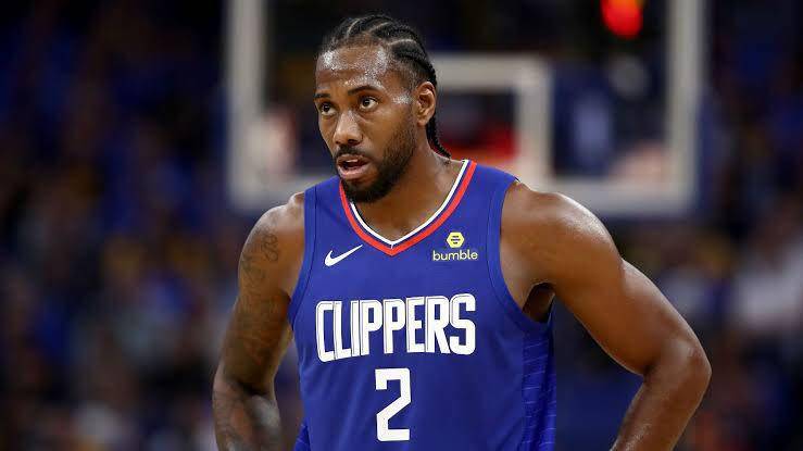 Clippers descartan a Kawhi Leonard para Juego 2 ante Suns