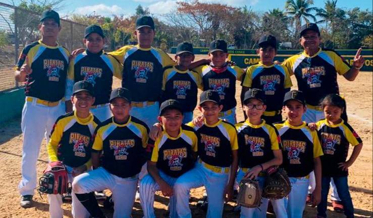 Piratas saca la victoria en la categoría Infantil Mayor.