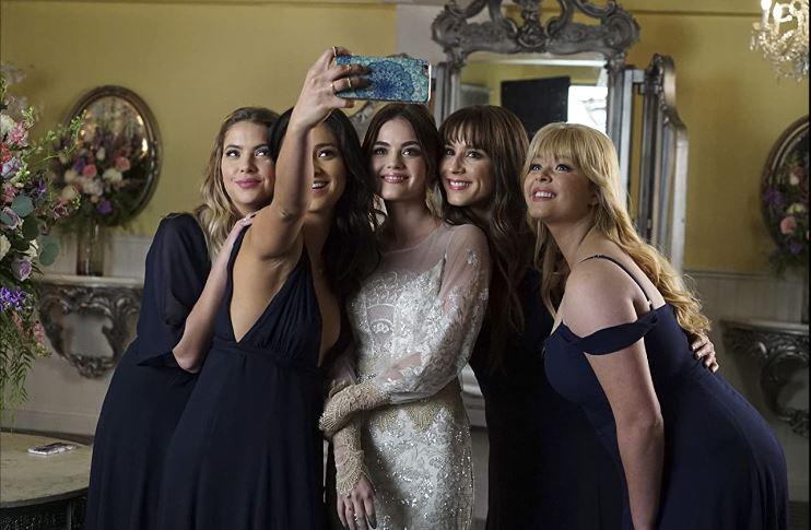 $!Pretty Little Liars..