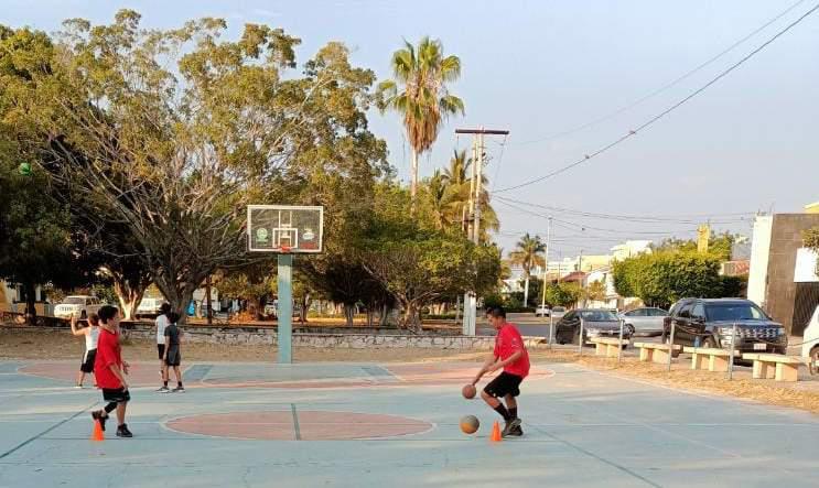 $!Academia de Baloncesto Toros celebra su campamento 14