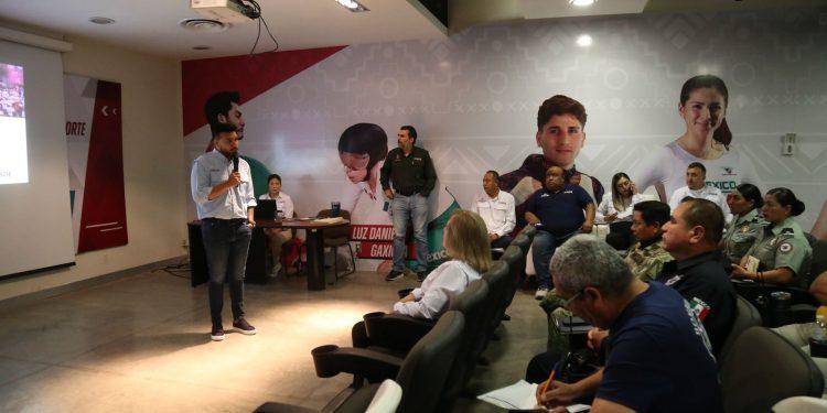 Afina Isde detalles para la Clase Masiva de Boxeo