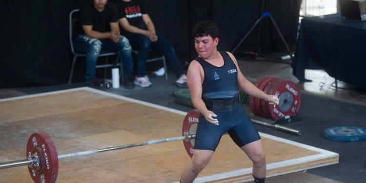 $!Sinaloa inicia el Macro Regional de halterofilia en Monterrey