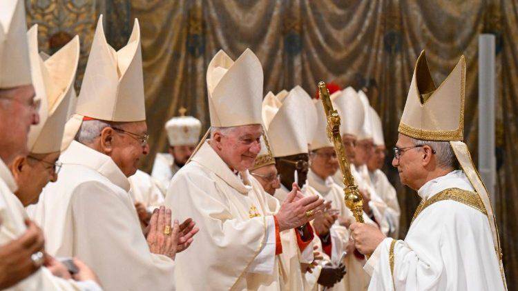 Que la Iglesia sea un faro que ilumine las noches del mundo, pide Papa León XIV