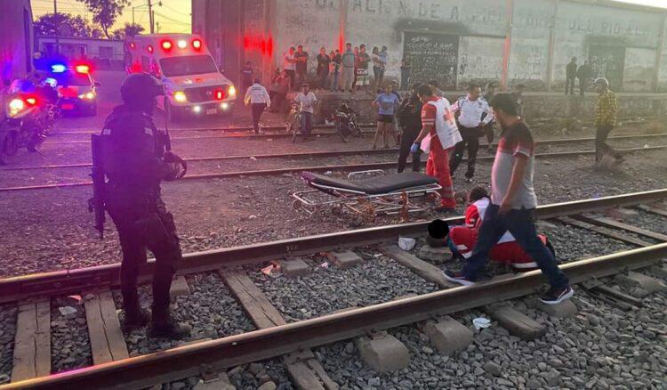 Adulto se queda dormido en las vías y tren le amputa ambos brazos en Elota