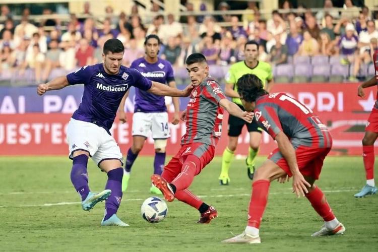 Amargo debut para Johan Vásquez con el Cremonese