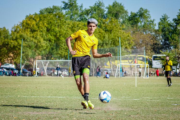 $!Víctor Torres es otro de los culiacanenses que jugaron para Dorados.