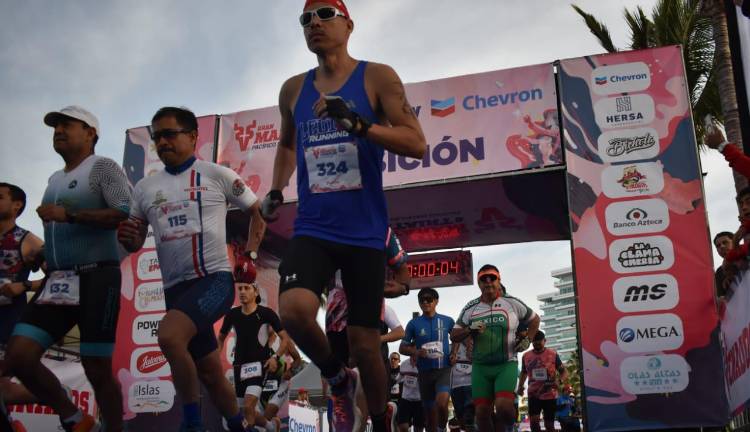 Los atletas parten en busca de la gloria.