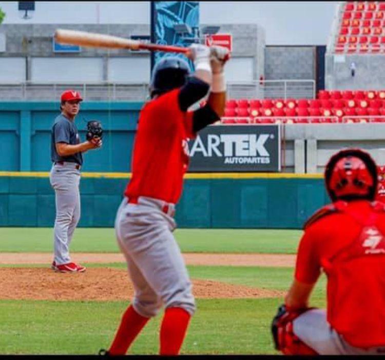 $!Esto apenas comienza, dice el lanzador mazatleco Guillermo Arvizu tras firmar con los Dodgers
